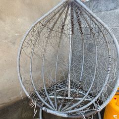 egg chair