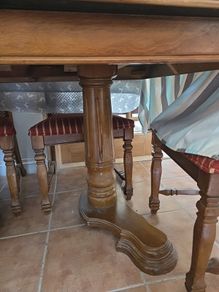 Vintage Table and 5 Chairs