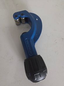 Eclipse tube cutter