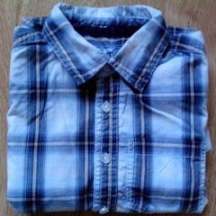 Shirt. Age 6-7