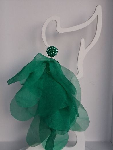 Green Pearl Cluster Stud Glass Inlay Extravagant Chiffon Petal Tassel Earrings