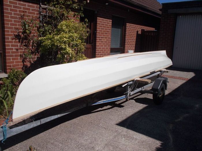 Rowing dinghy