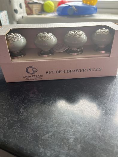 Drawer pulls