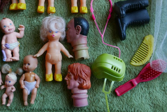 Vintage Barbie Collection, over 40 pieces (1966,1993,1994,1995,1999)