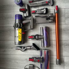 Dyson V10 Vacuum Cleaner