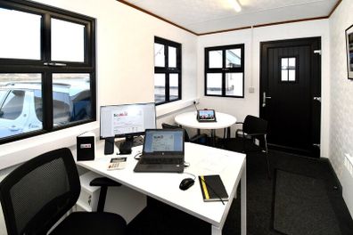 Home office/Playroom