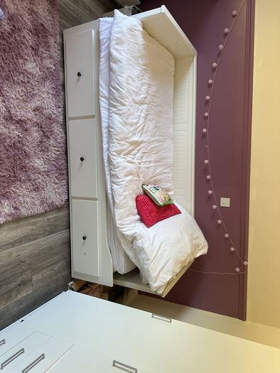 Hemnes Ikea Day Bed with 2 mattresses