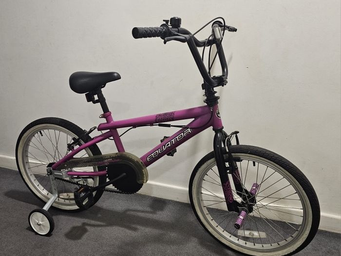 Girls bike 20inch Bmx Stabilisers