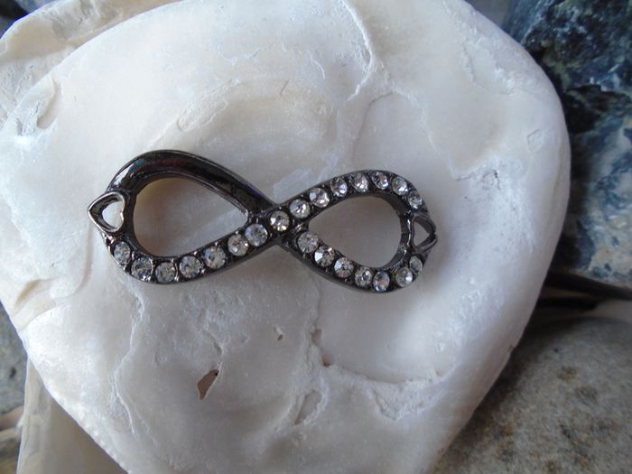Jewellery making supplies,Craft supplies.Infinity connector,Bracelet bar
