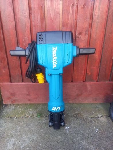 Makita Heavy Concrete Breaker