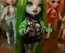 Shadow High Rainbow High Neon Vision Harley Limestone doll