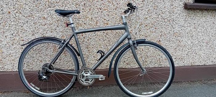 Giant Hybrid Bicycle
