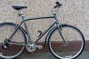 Giant Hybrid Bicycle