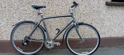 Giant Hybrid Bicycle