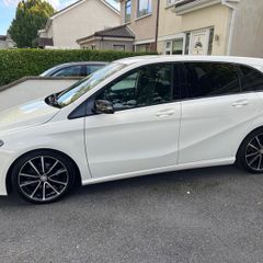Mercedes B 180