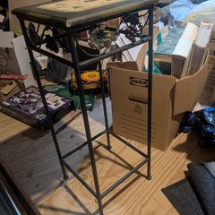 Decorative plant stand