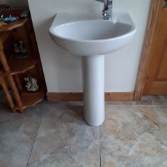 white sink