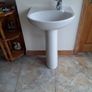 white sink Image 3