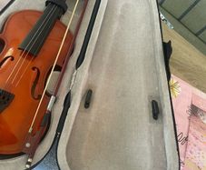 Acoustic violin  in as new condition