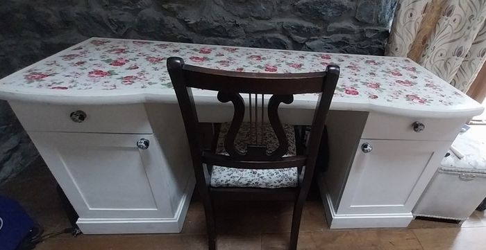 desk