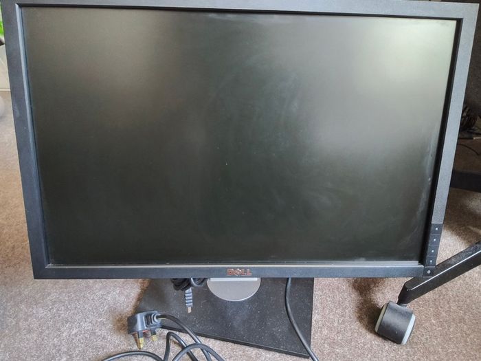 Dell Moniter P2210f +Stand