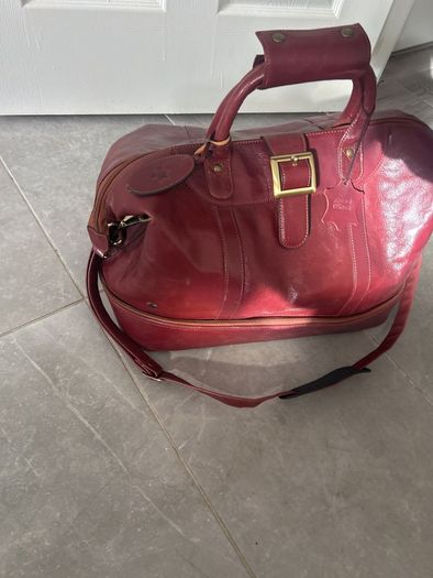 Spanish kling leather weekend bag