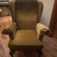 Orthopaedic chair, in very good condition.