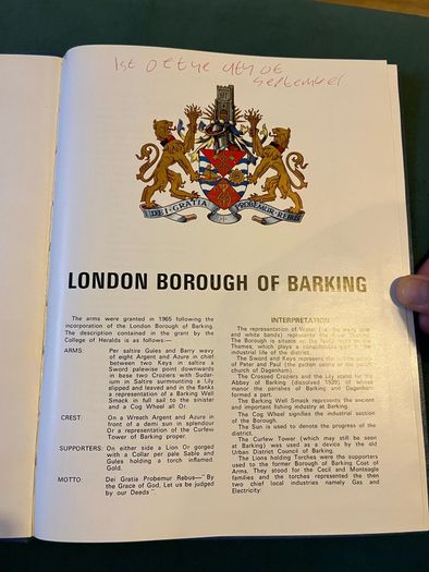 Vintage A Brief History of Barking and Dagenham book