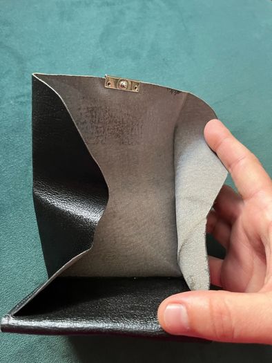 Vintage leather wallet / purse