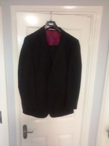 .mans.  2. Piece. Black.  Suit
