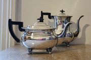 Art deco "Viners" tea &amp; coffee pot with ebonised handles