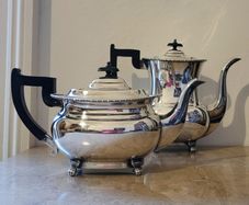 Art deco "Viners" tea & coffee pot with ebonised handles