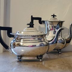 Art deco "Viners" tea & coffee pot with ebonised handles