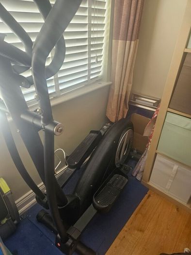 Cross Trainer