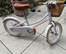 Girls bike