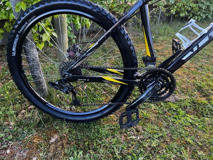 Vitus Zircon 111 Mountian Bike