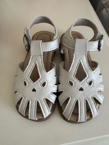 Girls sandals