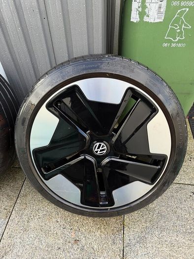 ID Buzz Original 21" Alloys