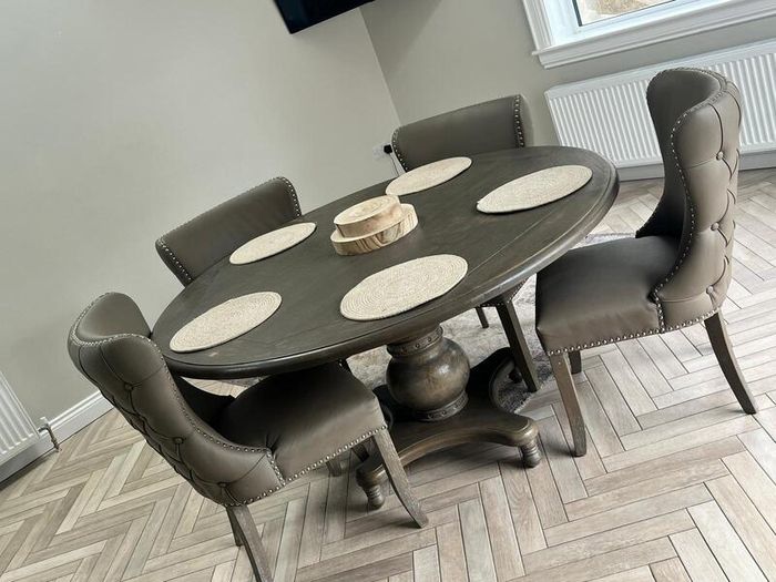 Oak table for sale