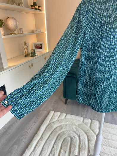 Ladies Long-sleeved Green, Blue & Black Blouse from Gallery. Size: UK 8 / EU 36