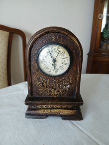 Antique style clock