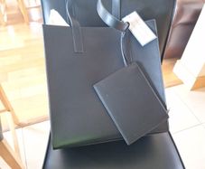 bag Lennon and Courtney . New