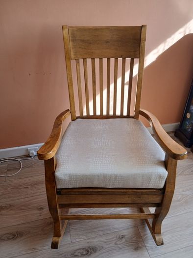 Solid wood rocking chair