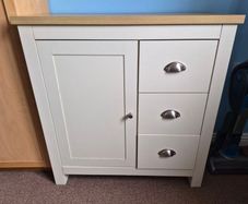 Storage cabinet