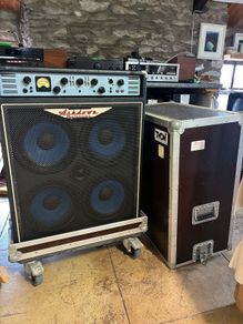 Ashdown Engineering EVO II 500 Bass Head x ABM 410 Speaker Cab with Flight Case