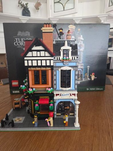 Lego Tudor Corner