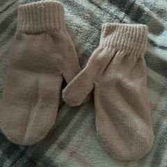 Child's new gloves 18/14 mths