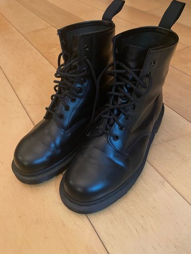 Dr Martens Mono Black 1460 UK 9