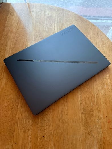 Asus ROG Zephyrus G14 2025 model
