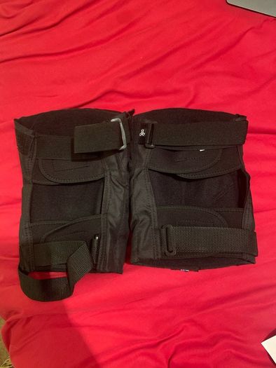 Triple 8 KP 22 BMX/Skateboard knee pads (brand new)